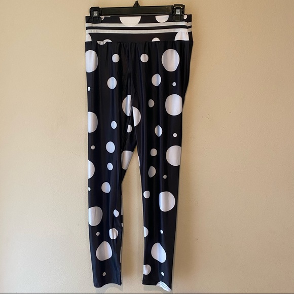 BLACK AND WHITE POLKA DOT HIGH WAIST SCRUNCH BOOTY LIFT  LEGGINGS SIZE SMALL - Picture 4 of 5